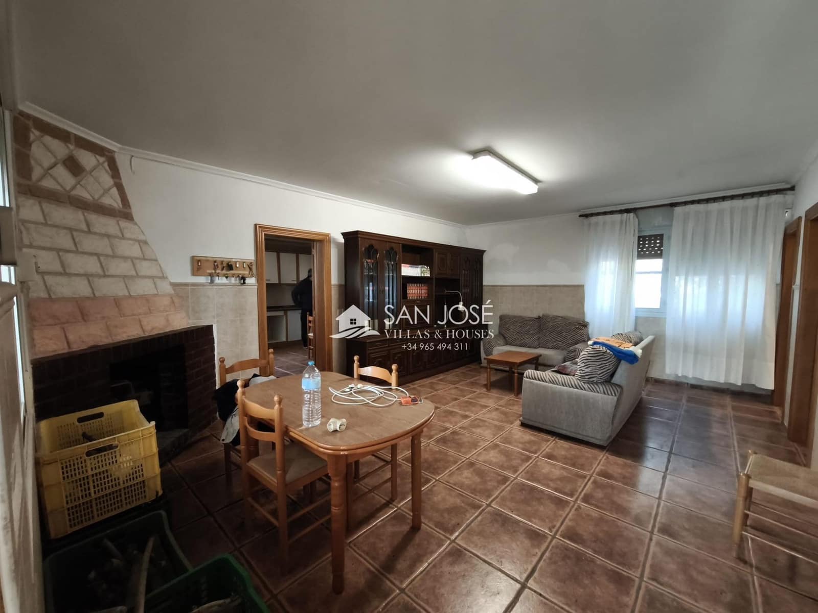 5 bedroom Villa for sale in Aspe with pool - € 285,000 (Ref: 9788561)