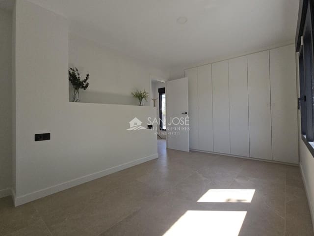 4 slaapkamer Villa te koop in San Vicente / Sant Vicent del Raspeig met zwembad - € 499.000 (Ref: 9788564)