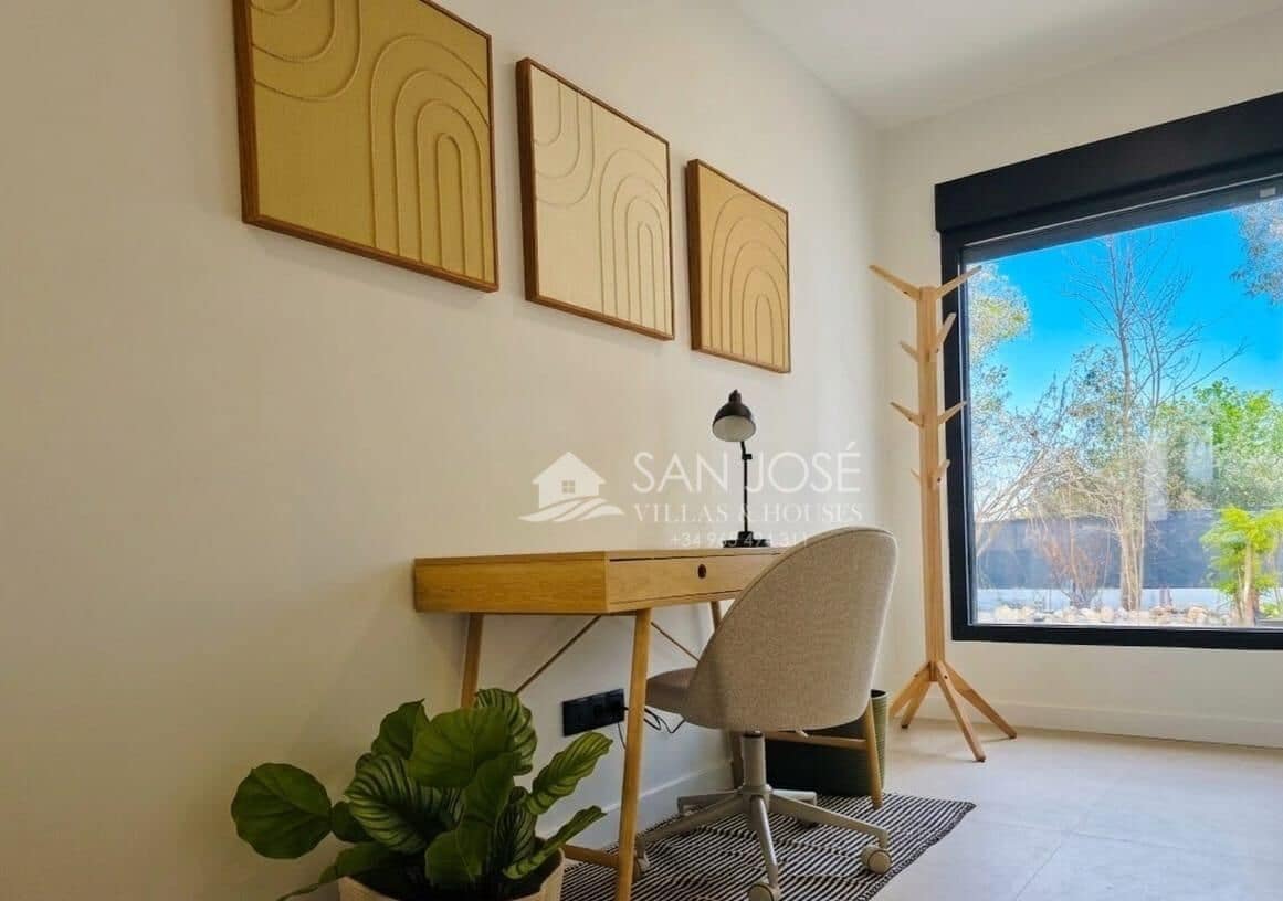 4 bedroom Villa for sale in San Vicente / Sant Vicent del Raspeig - € 499,000 (Ref: 9788564)