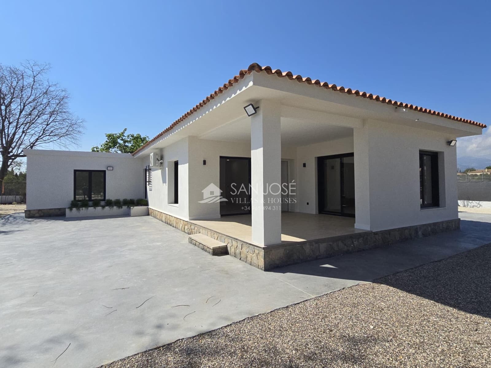 4 bedroom Villa for sale in San Vicente / Sant Vicent del Raspeig - € 499,000 (Ref: 9788564)