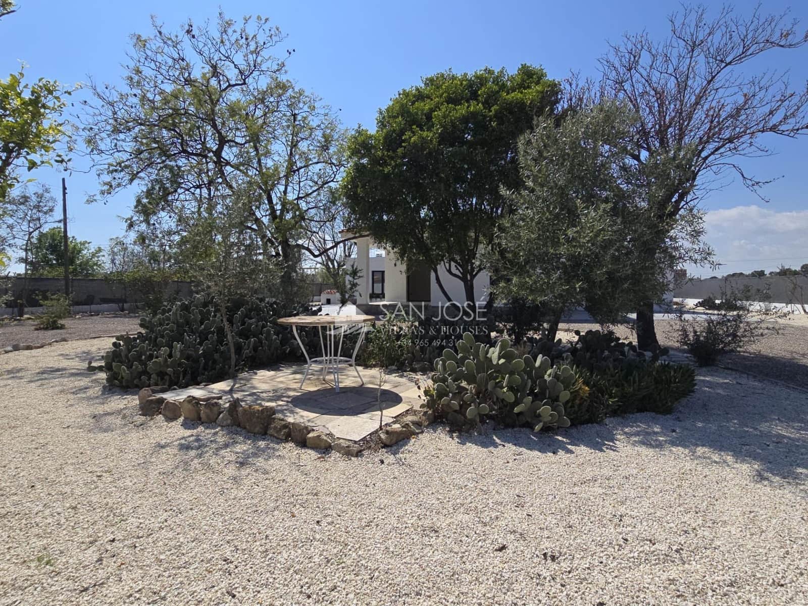 4 bedroom Villa for sale in San Vicente / Sant Vicent del Raspeig - € 499,000 (Ref: 9788564)