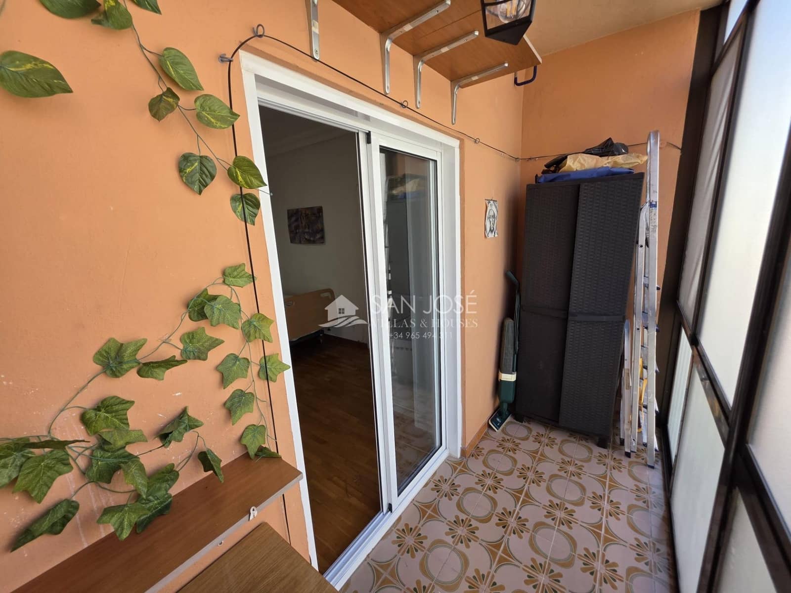 4 bedroom Flat for sale in Alicante / Alacant city - € 179,000 (Ref: 9788565)