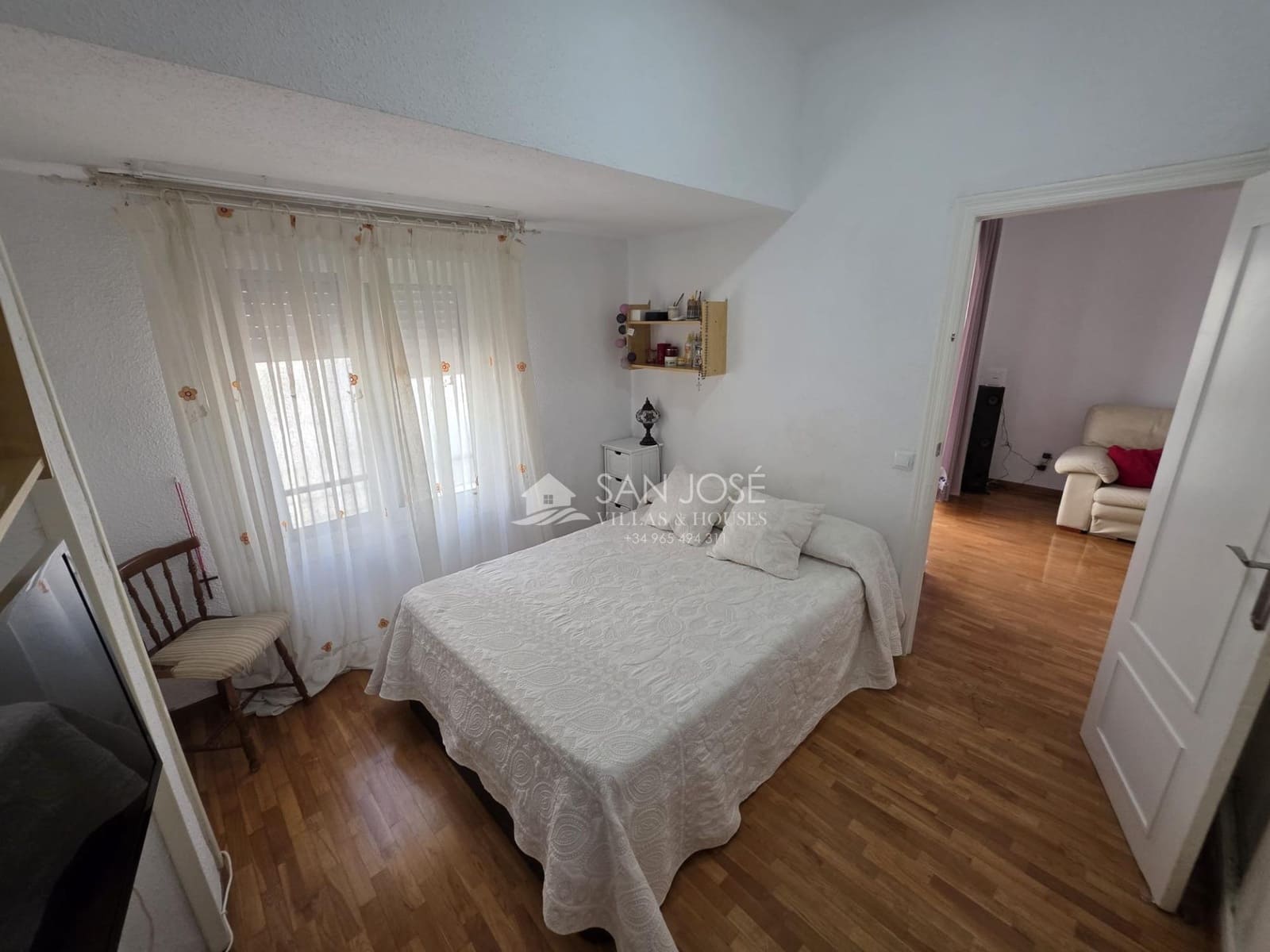 4 bedroom Flat for sale in Alicante / Alacant city - € 179,000 (Ref: 9788565)