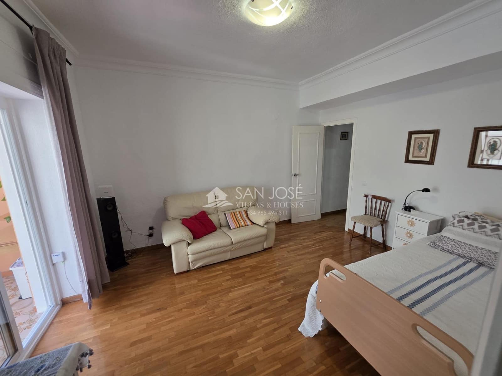 4 bedroom Flat for sale in Alicante / Alacant city - € 179,000 (Ref: 9788565)