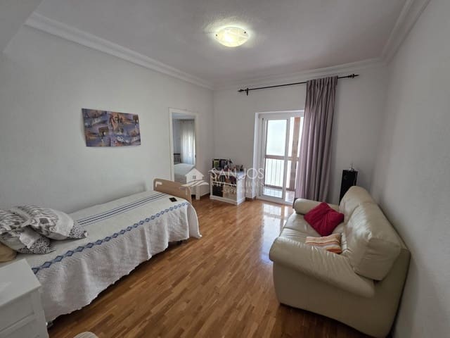 Piso de 4 habitaciones en Carolinas Altas, Alicante / Alacant ciudad en venta - 179.000 € (Ref: 9788565)