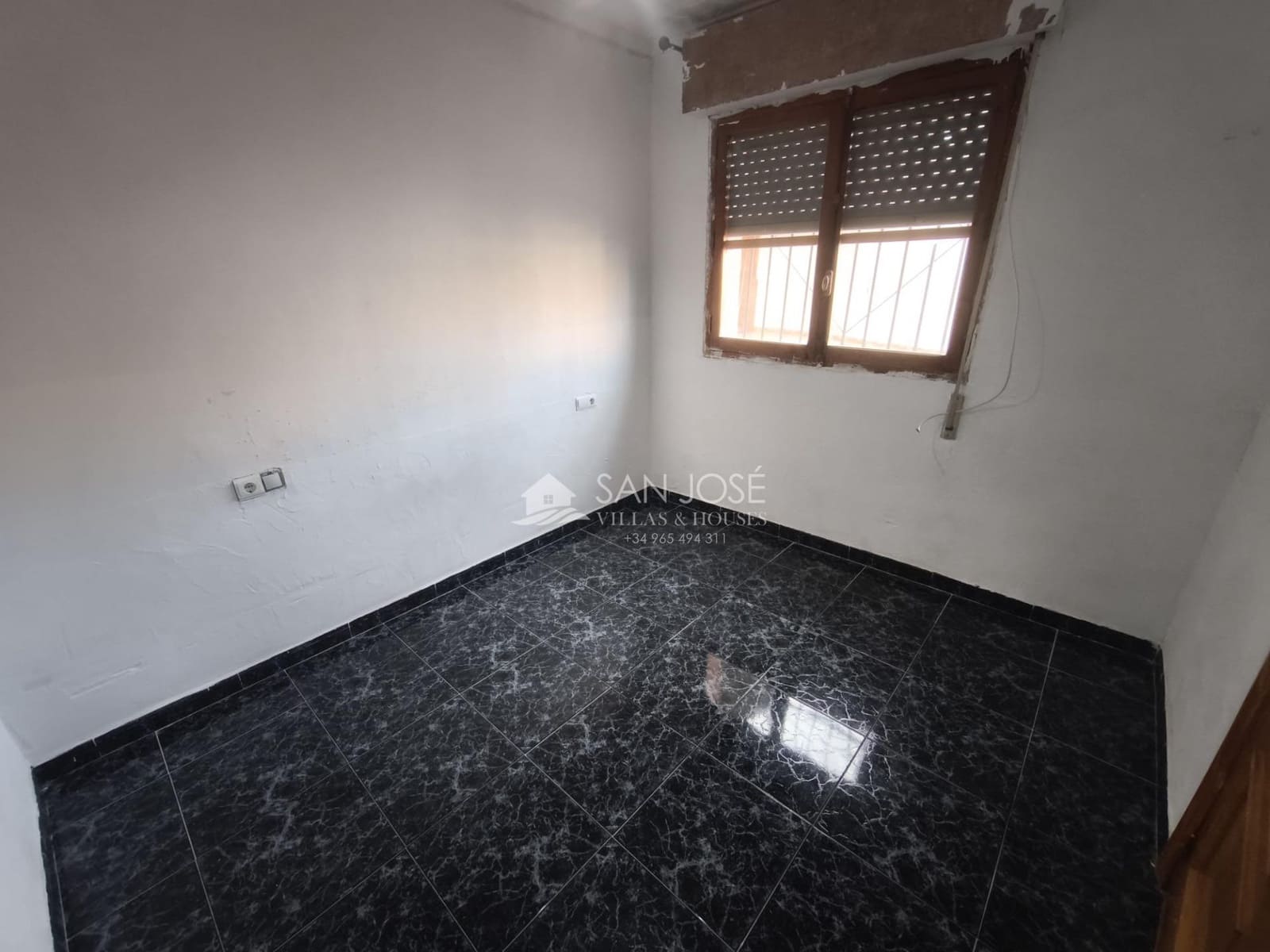 3 Zimmer Villa zu verkaufen in Aspe mit Garage - 96.000 € (Ref: 9804573)