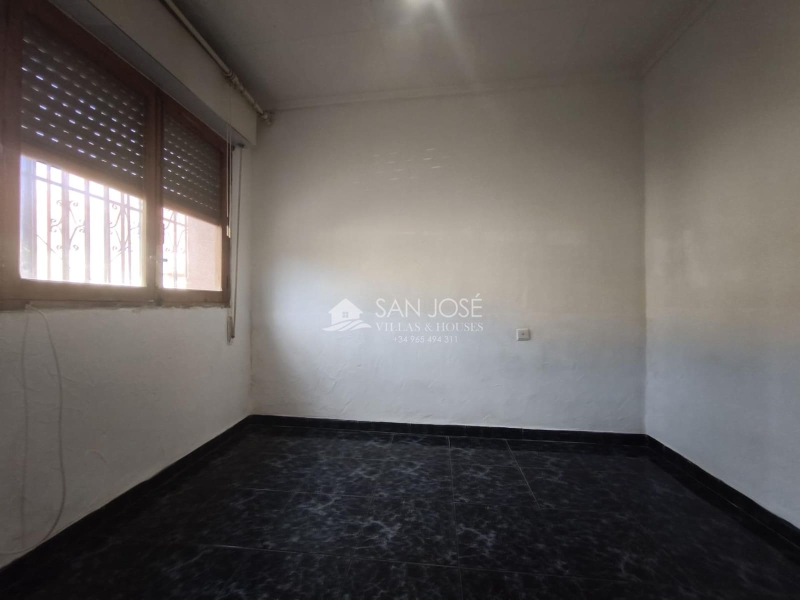 3 Zimmer Villa zu verkaufen in Aspe mit Garage - 96.000 € (Ref: 9804573)