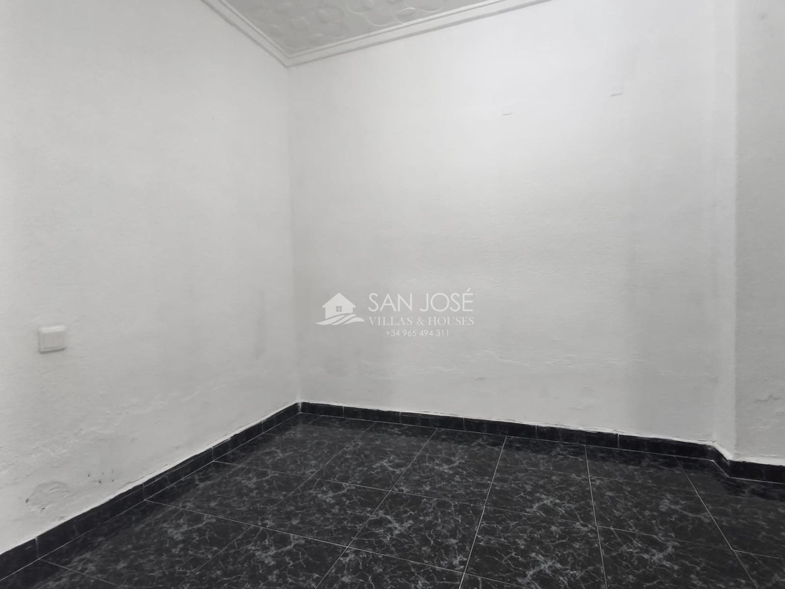 3 Zimmer Villa zu verkaufen in Aspe mit Garage - 96.000 € (Ref: 9804573)