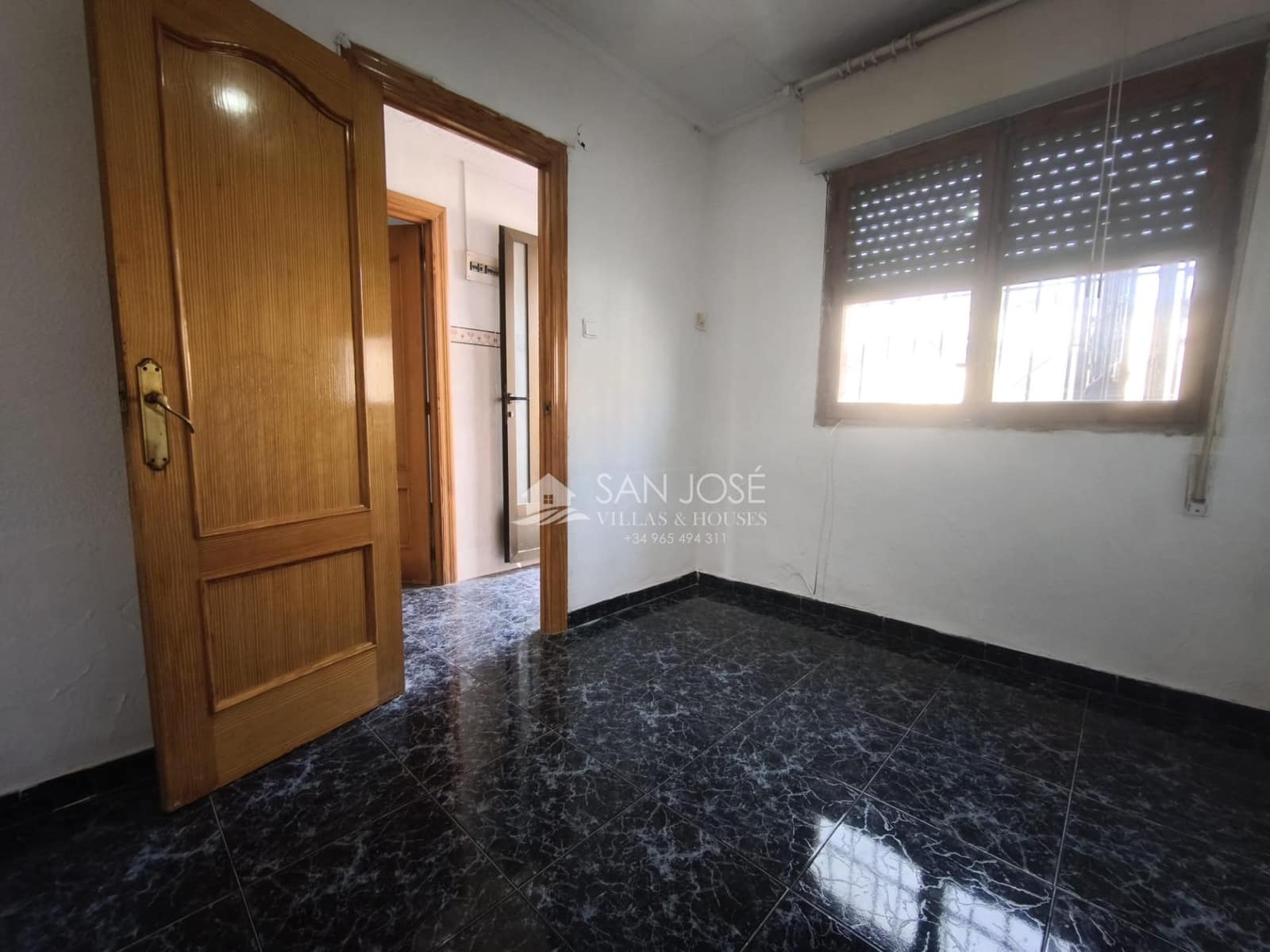 3 Zimmer Villa zu verkaufen in Aspe mit Garage - 96.000 € (Ref: 9804573)