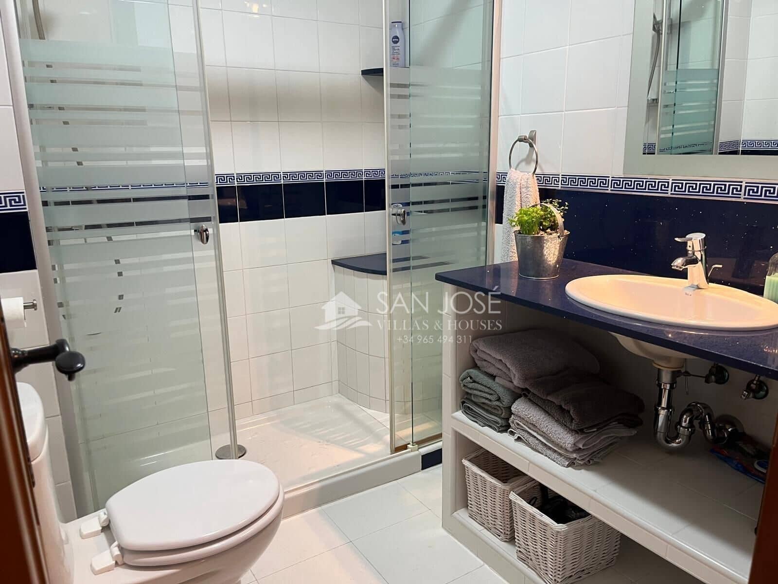 Bungalow de 3 habitaciones en Guardamar del Segura en venta con piscina garaje - 360.000 € (Ref: 9806652)