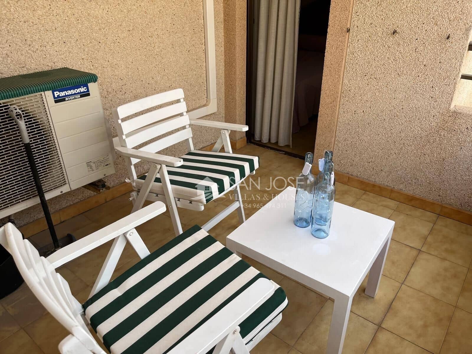 Bungalow de 3 habitaciones en Guardamar del Segura en venta con piscina garaje - 360.000 € (Ref: 9806652)