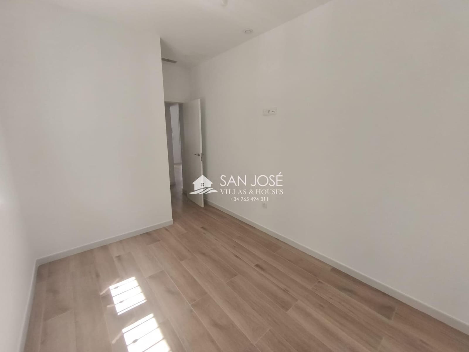 Piso de 2 habitaciones en Aspe en venta - 115.000 € (Ref: 9816034)