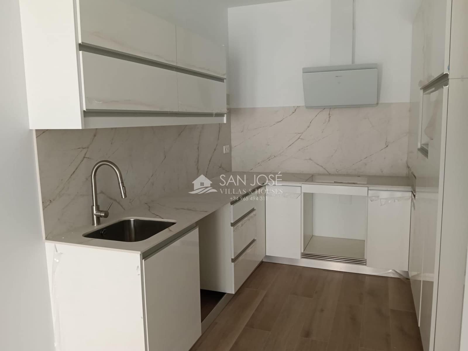 Piso de 2 habitaciones en Aspe en venta - 115.000 € (Ref: 9816034)
