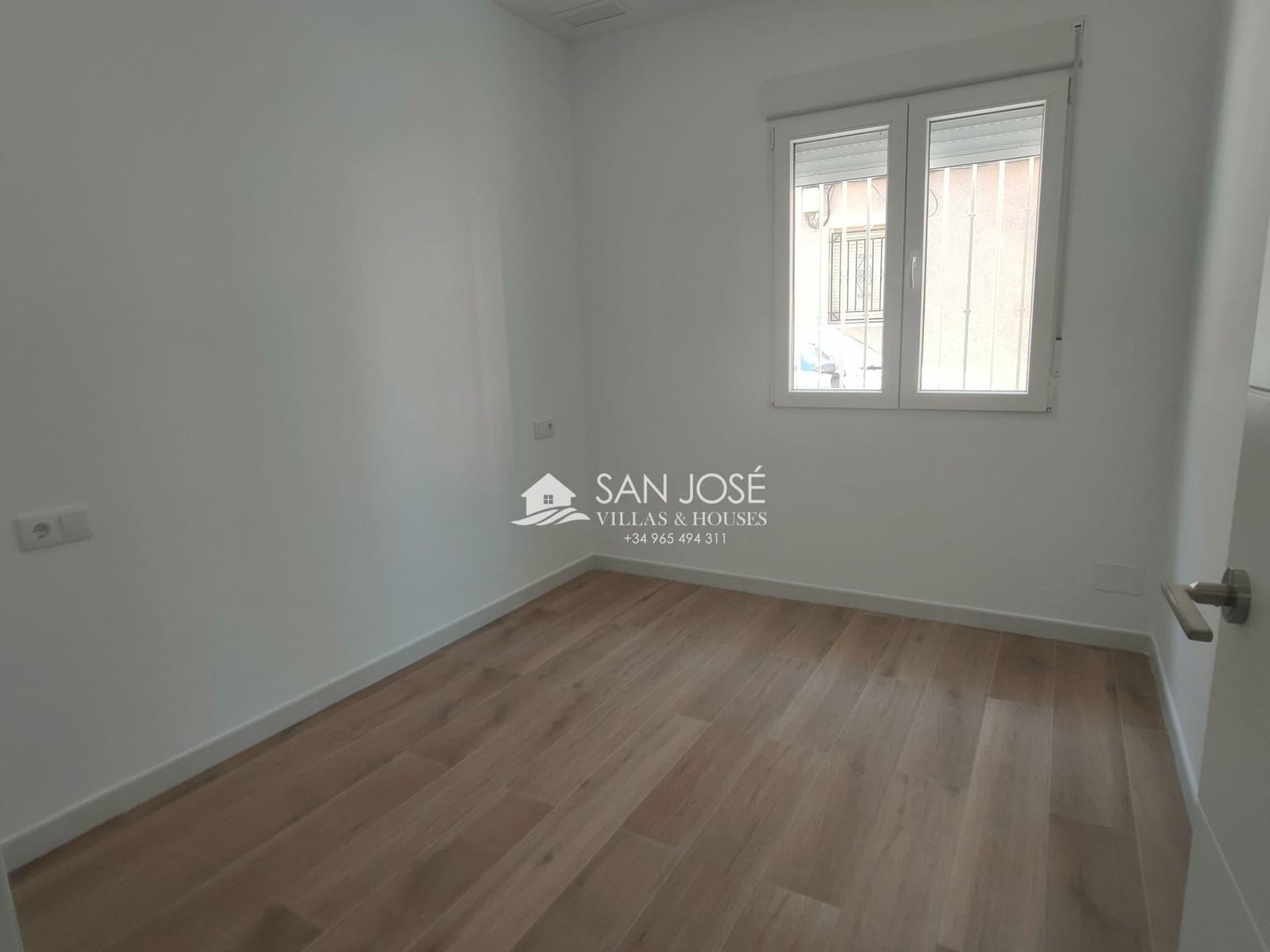 Piso de 2 habitaciones en Aspe en venta - 115.000 € (Ref: 9816034)