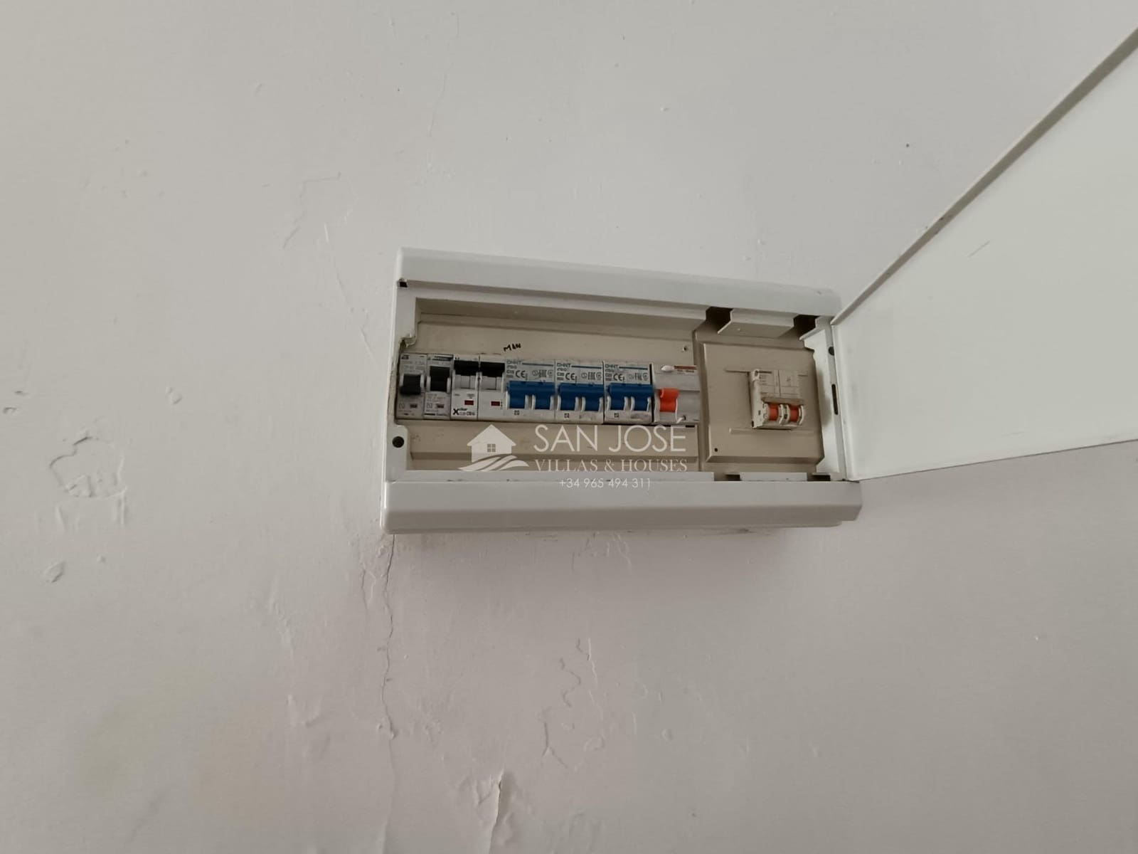 Comercial para arrendar em Monforte del Cid - 500 € (Ref: 9818081)
