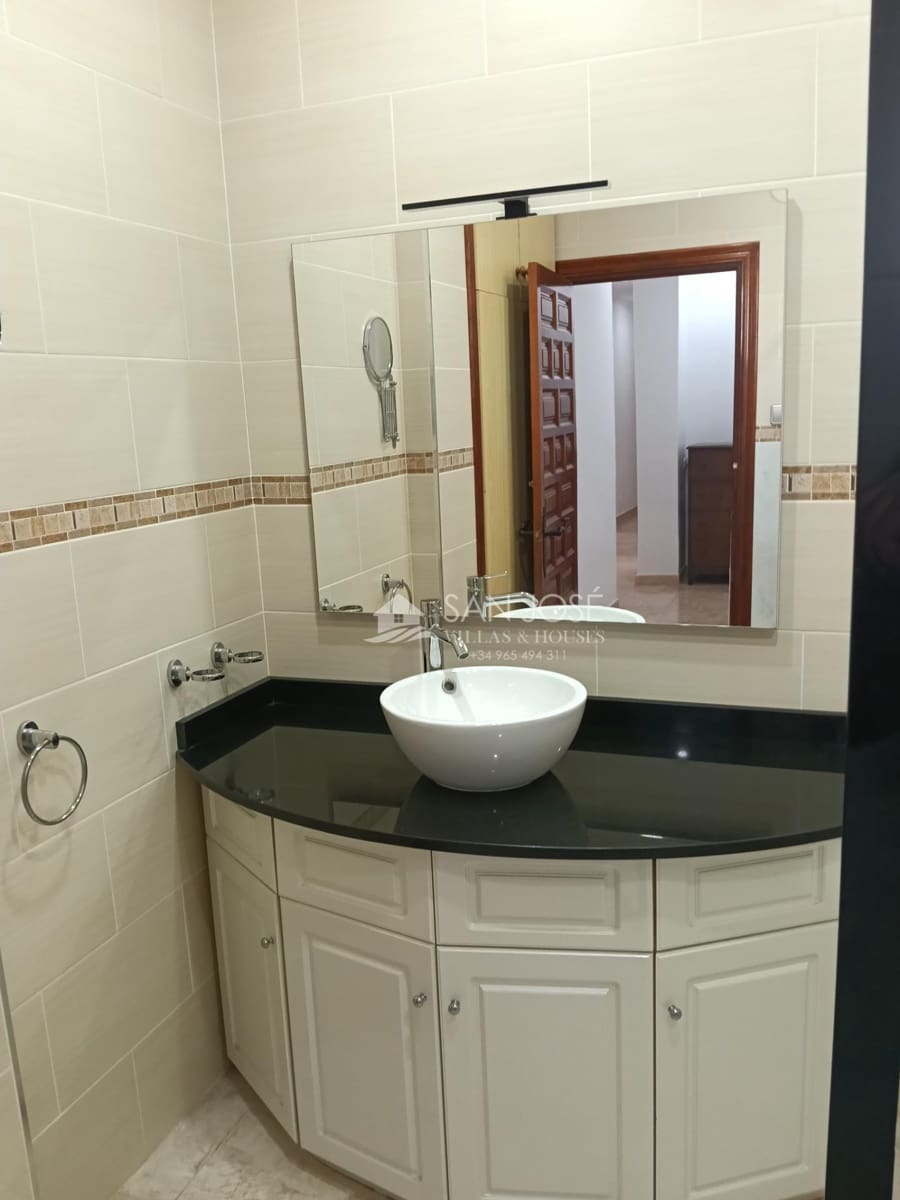 4 bedroom Villa for sale in Aspe with pool - € 330,000 (Ref: 9831739)
