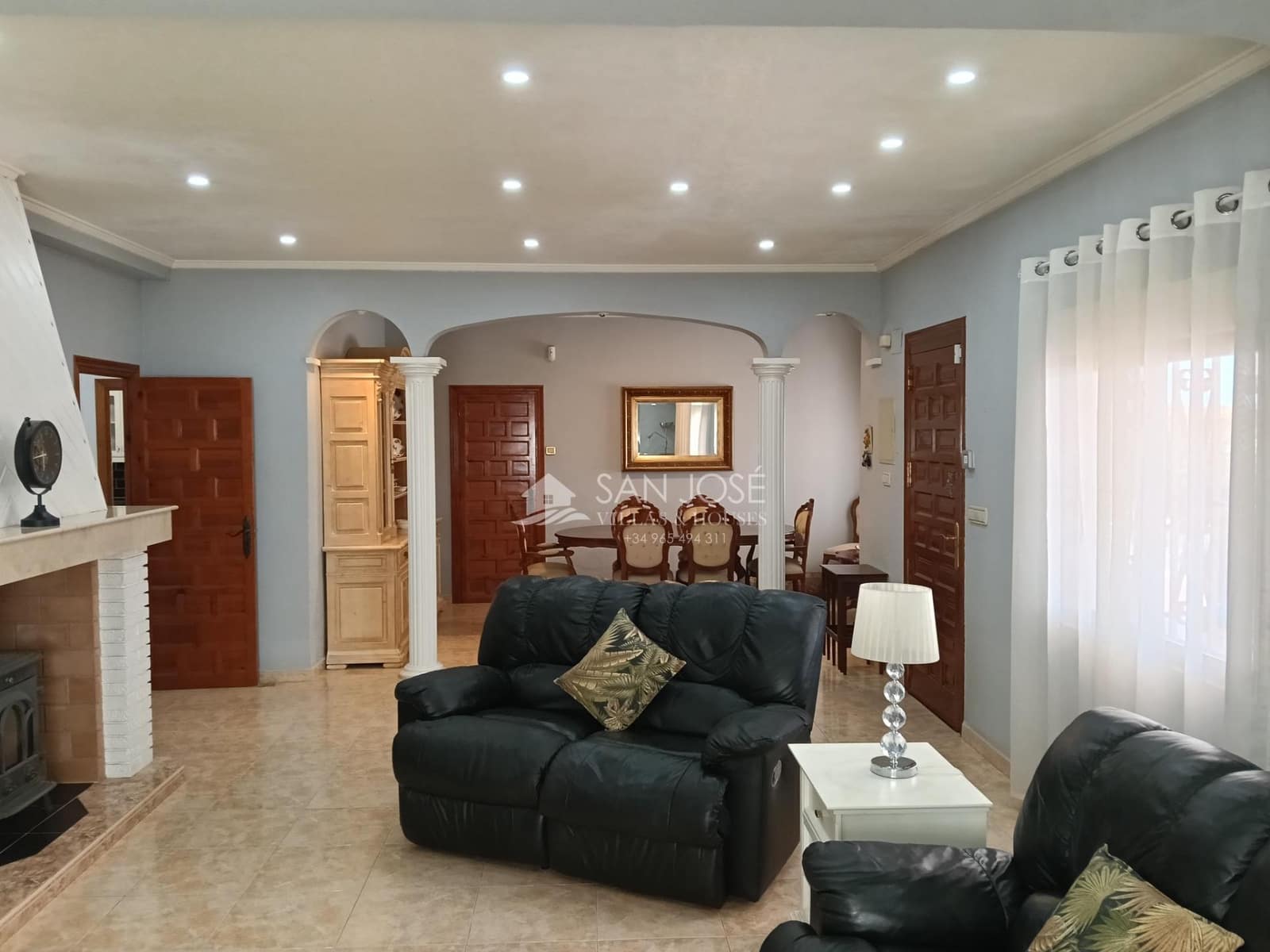 4 bedroom Villa for sale in Aspe with pool - € 330,000 (Ref: 9831739)