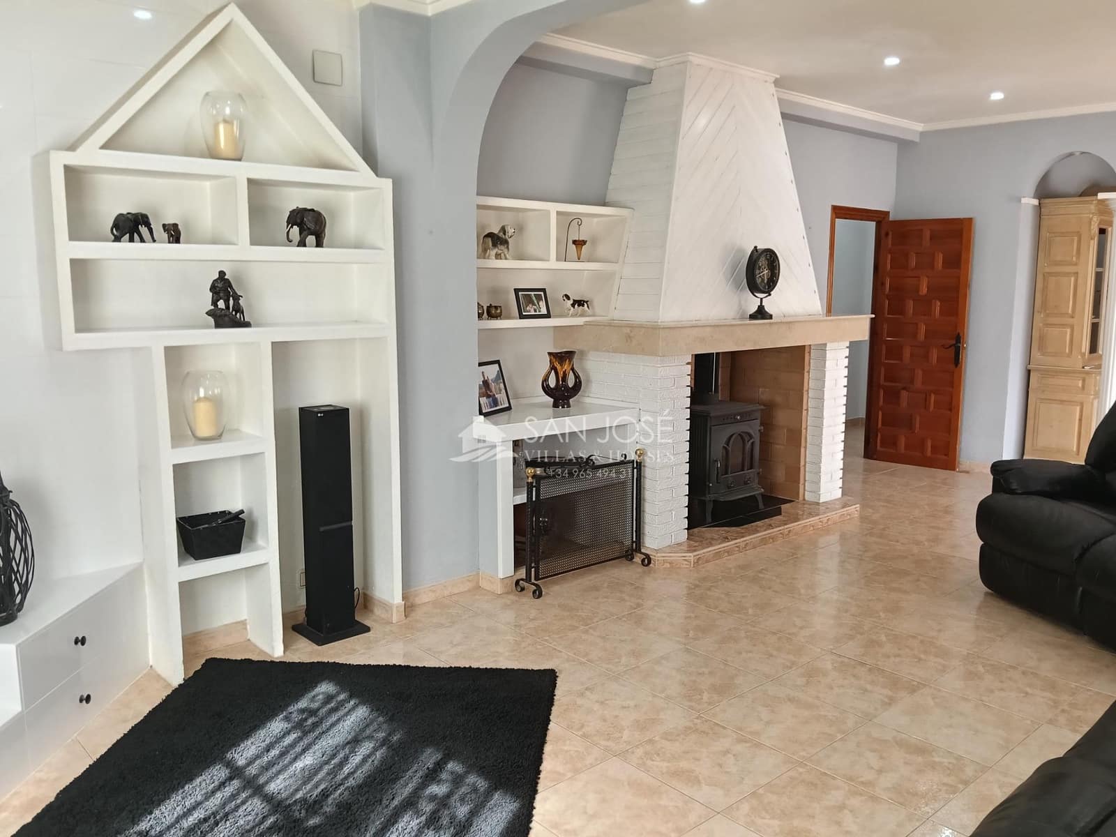4 bedroom Villa for sale in Aspe with pool - € 330,000 (Ref: 9831739)