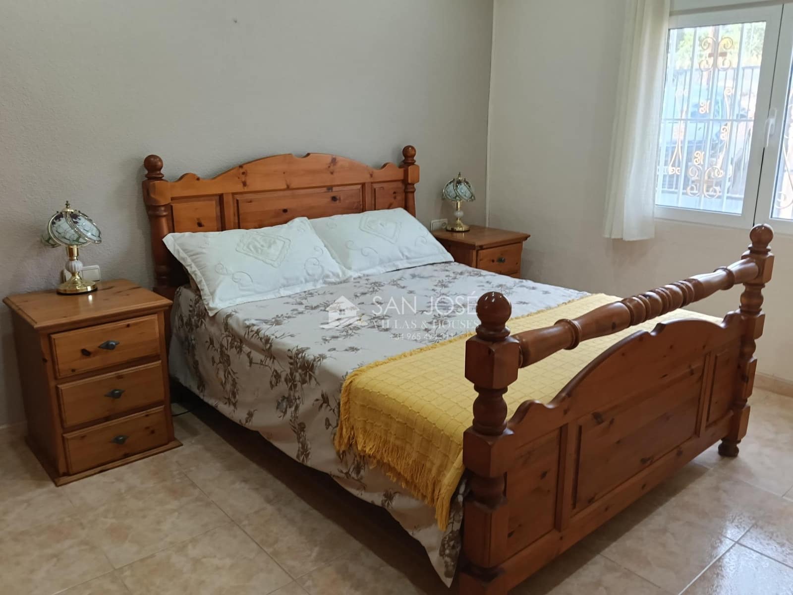 4 bedroom Villa for sale in Aspe with pool - € 330,000 (Ref: 9831739)