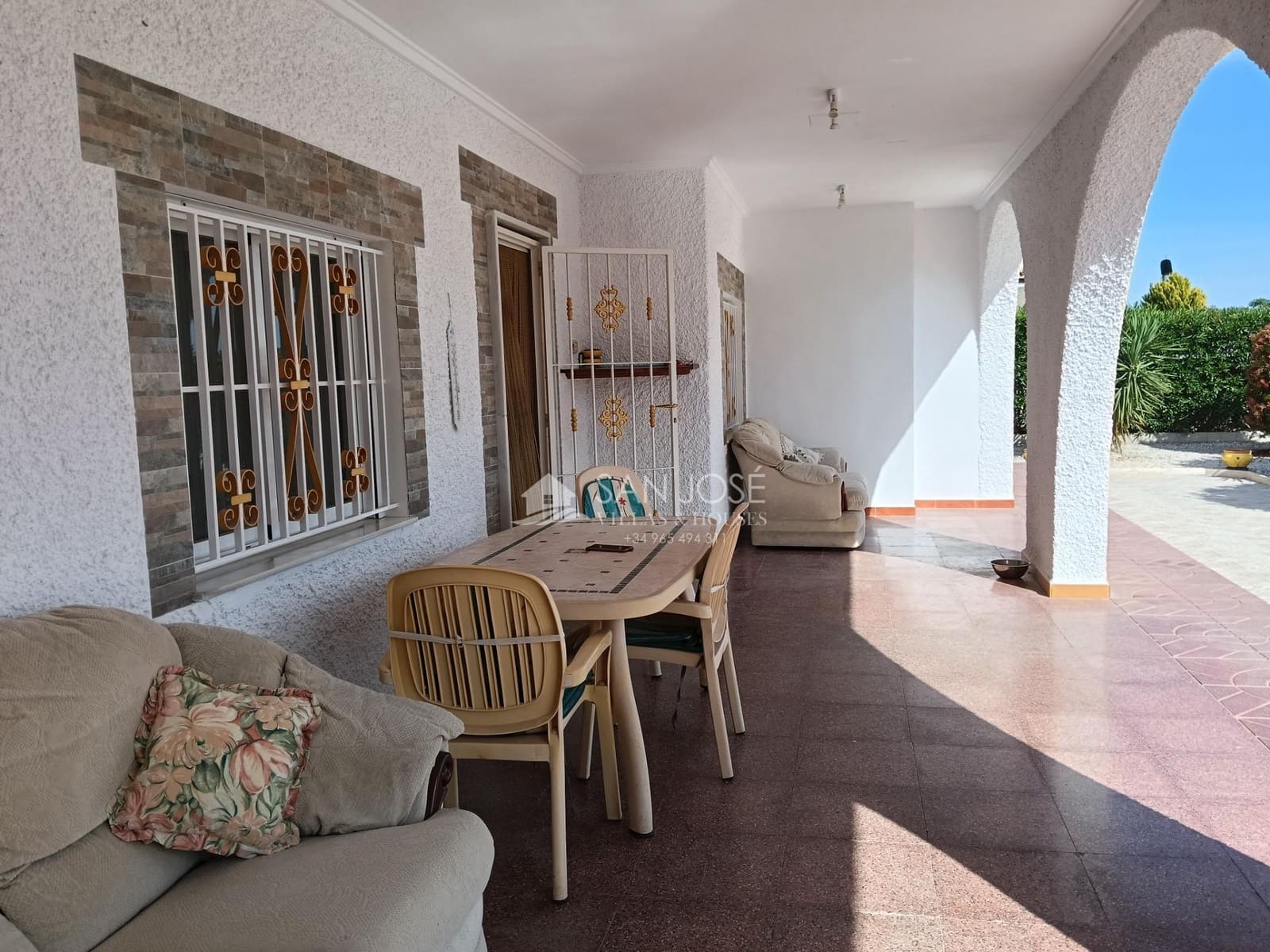 4 bedroom Villa for sale in Aspe with pool - € 330,000 (Ref: 9831739)