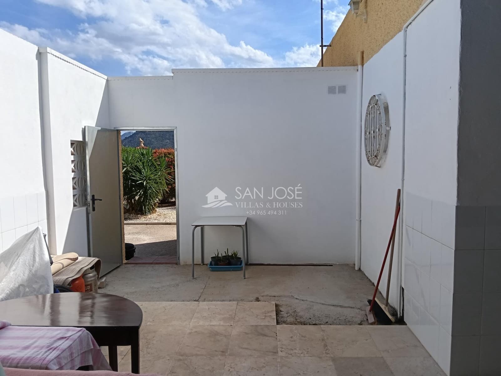 4 bedroom Villa for sale in Aspe with pool - € 330,000 (Ref: 9831739)