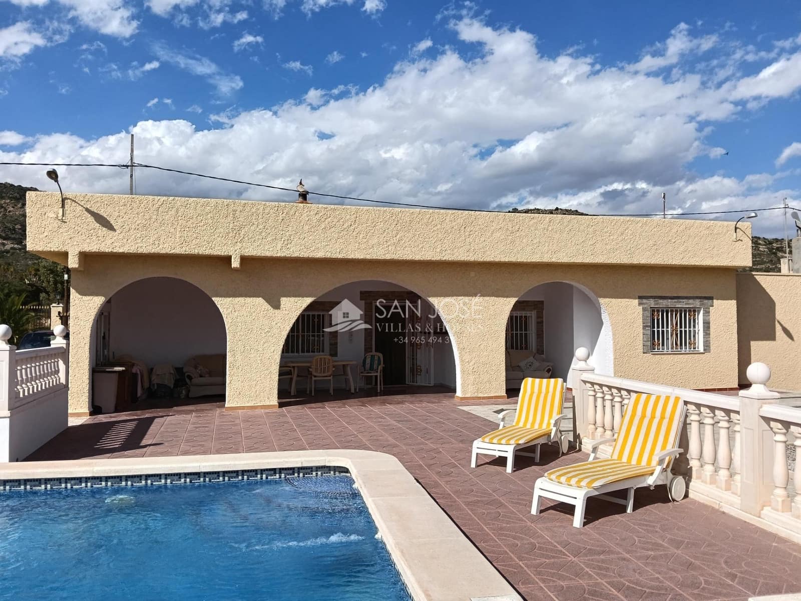 4 bedroom Villa for sale in Aspe with pool - € 330,000 (Ref: 9831739)