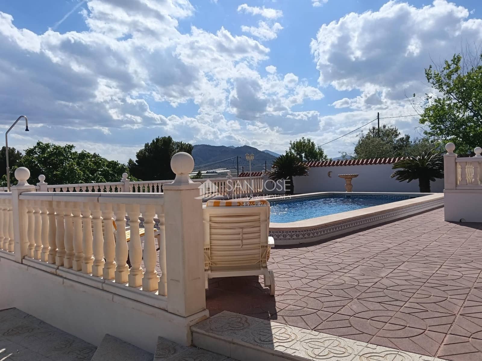 4 bedroom Villa for sale in Aspe with pool - € 330,000 (Ref: 9831739)