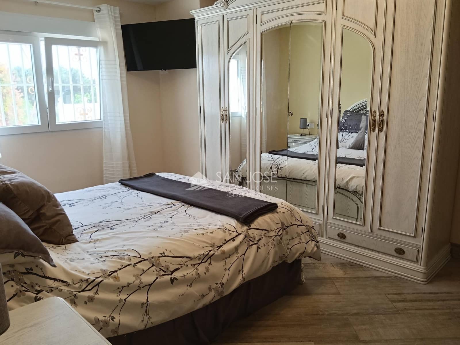 4 bedroom Villa for sale in Aspe with pool - € 330,000 (Ref: 9831739)