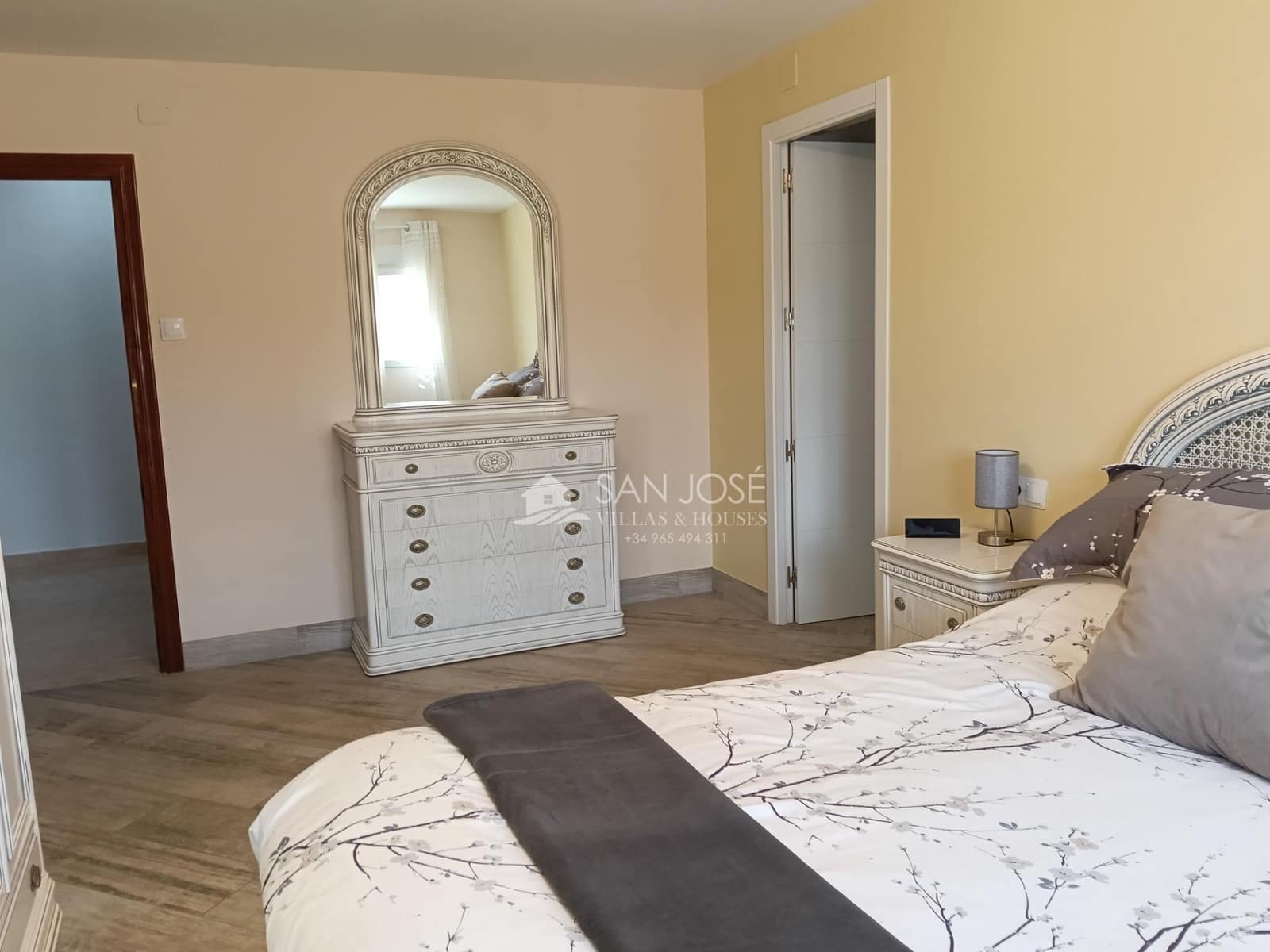 4 bedroom Villa for sale in Aspe with pool - € 330,000 (Ref: 9831739)
