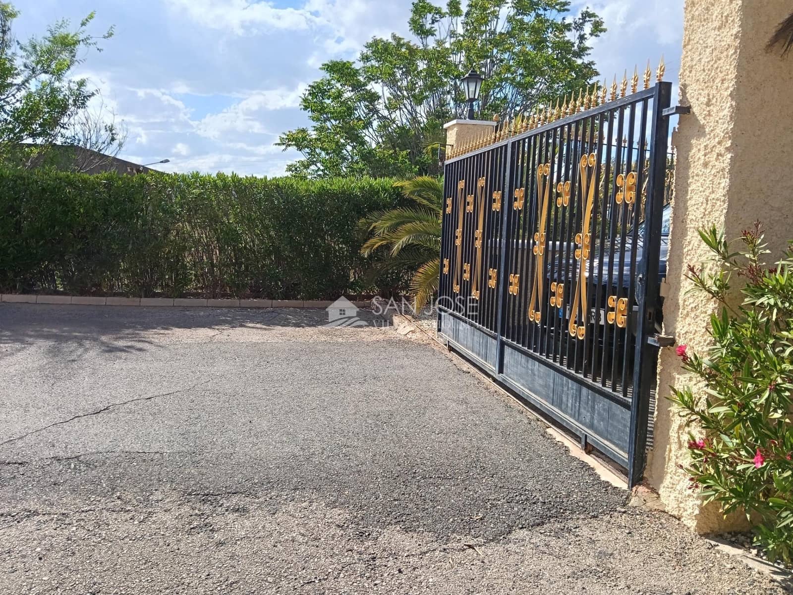 4 bedroom Villa for sale in Aspe with pool - € 330,000 (Ref: 9831739)