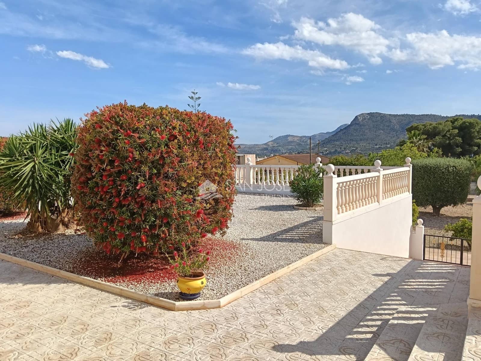 4 bedroom Villa for sale in Aspe with pool - € 330,000 (Ref: 9831739)