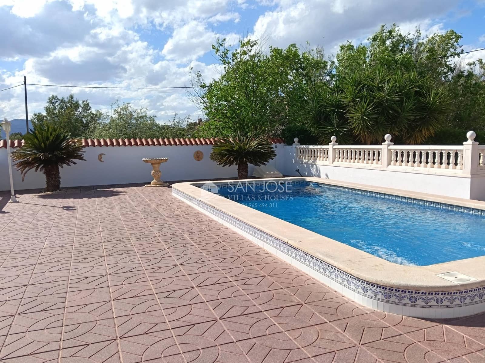 4 bedroom Villa for sale in Aspe with pool - € 330,000 (Ref: 9831739)