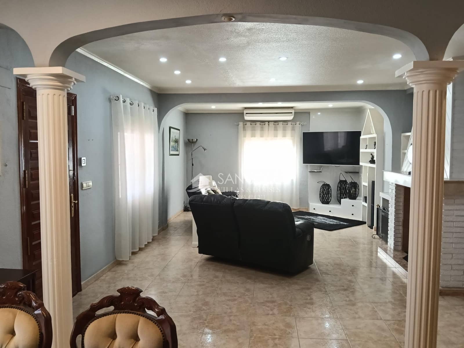 4 bedroom Villa for sale in Aspe with pool - € 330,000 (Ref: 9831739)