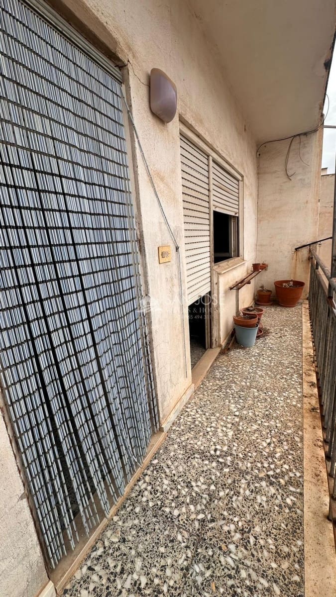 4 bedroom Flat for sale in Novelda - € 97,260 (Ref: 9846633)