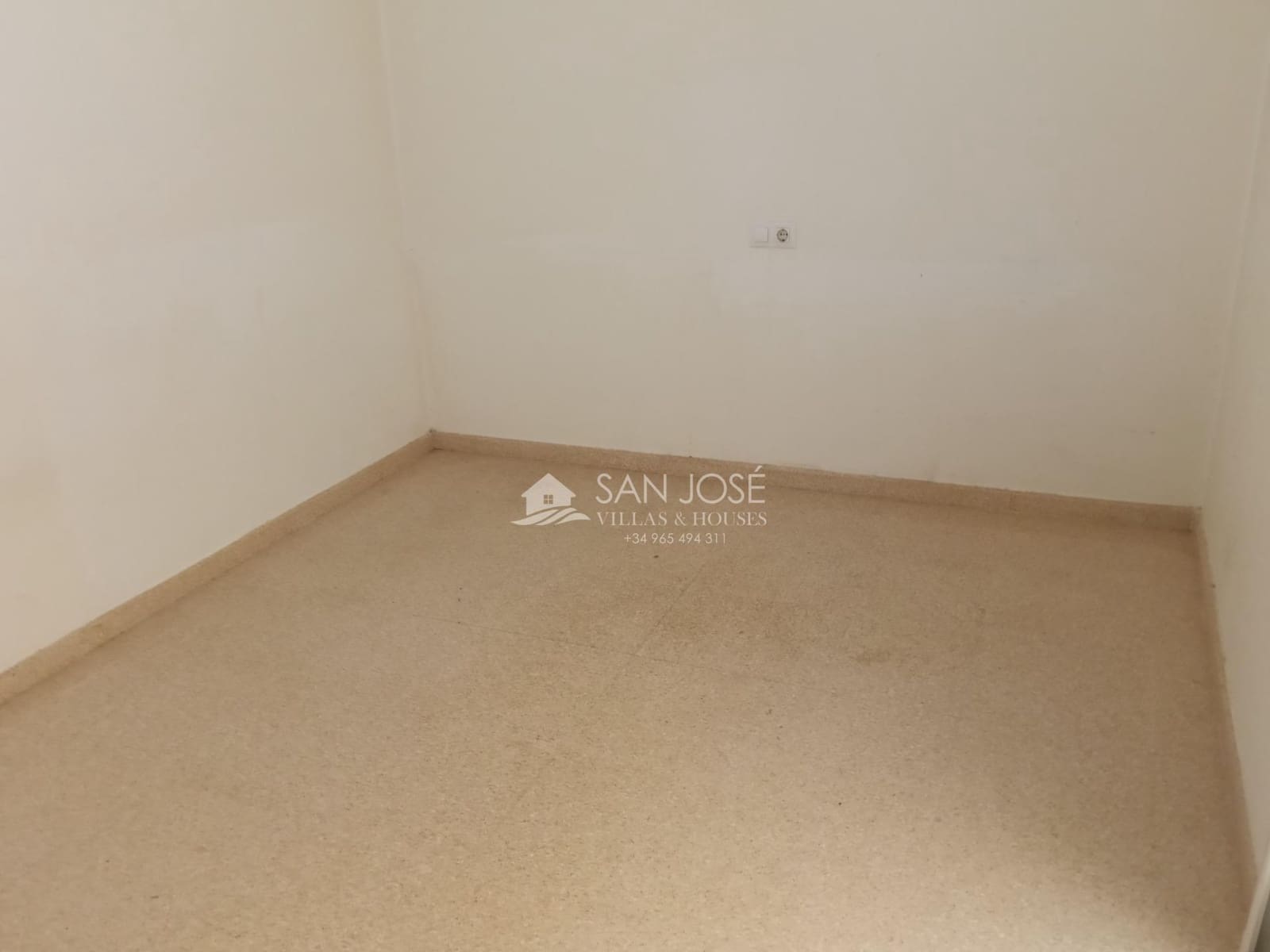 3 bedroom Flat for sale in Aspe with garage - € 165,000 (Ref: 9860289)