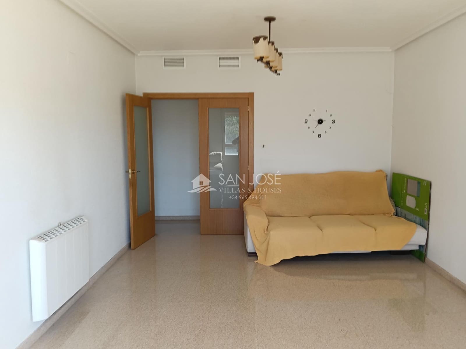 3 bedroom Flat for sale in Aspe with garage - € 165,000 (Ref: 9860289)