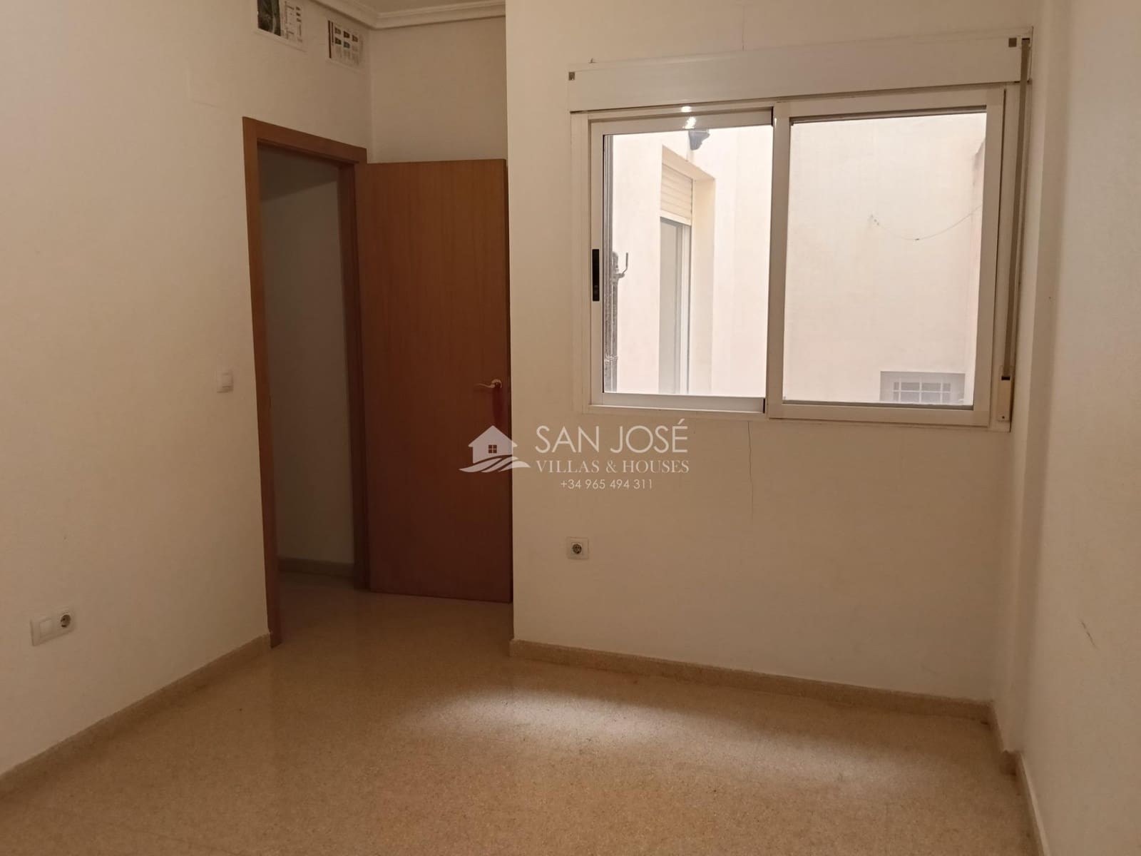 3 bedroom Flat for sale in Aspe with garage - € 165,000 (Ref: 9860289)