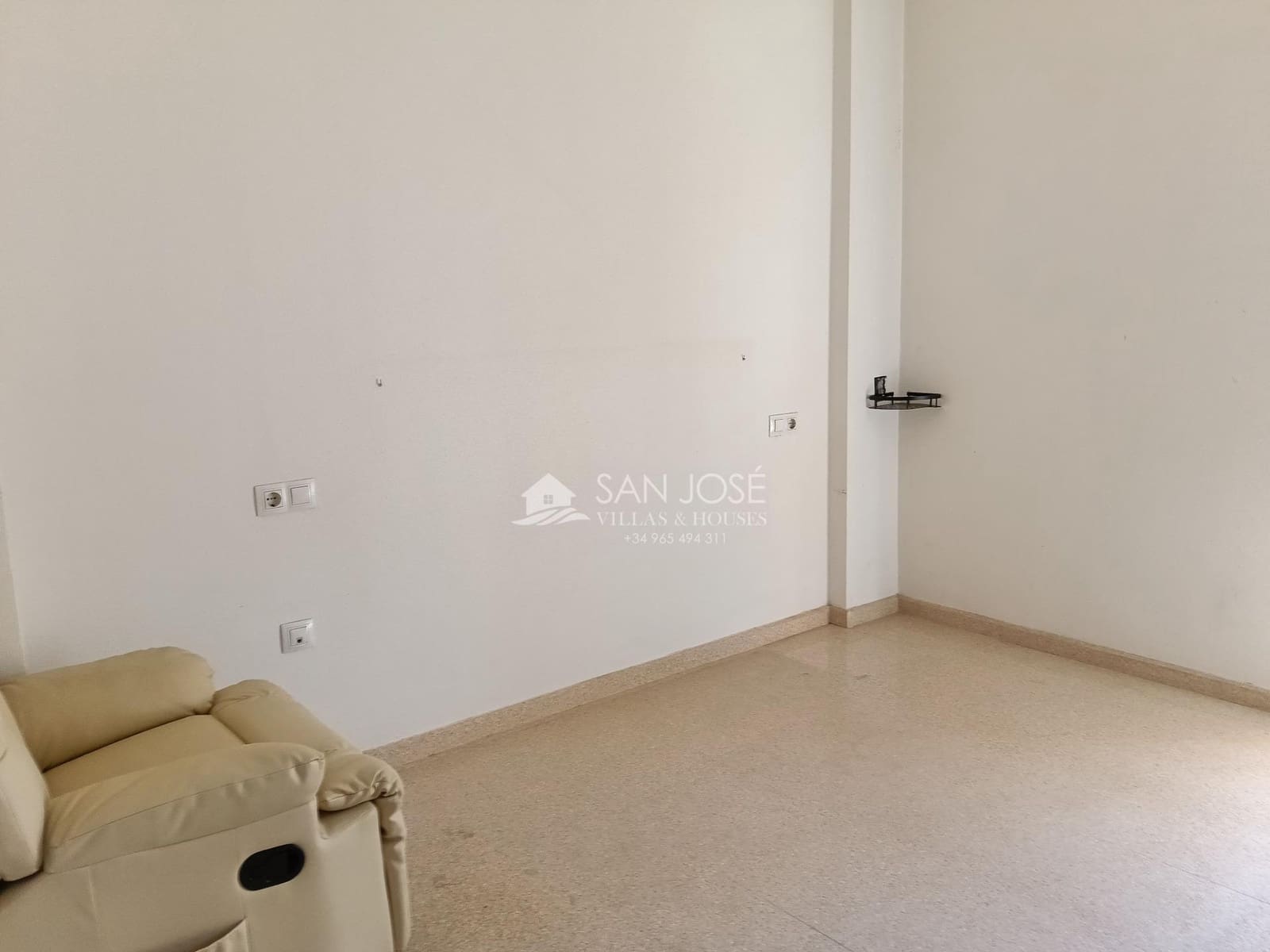 3 bedroom Flat for sale in Aspe with garage - € 165,000 (Ref: 9860289)