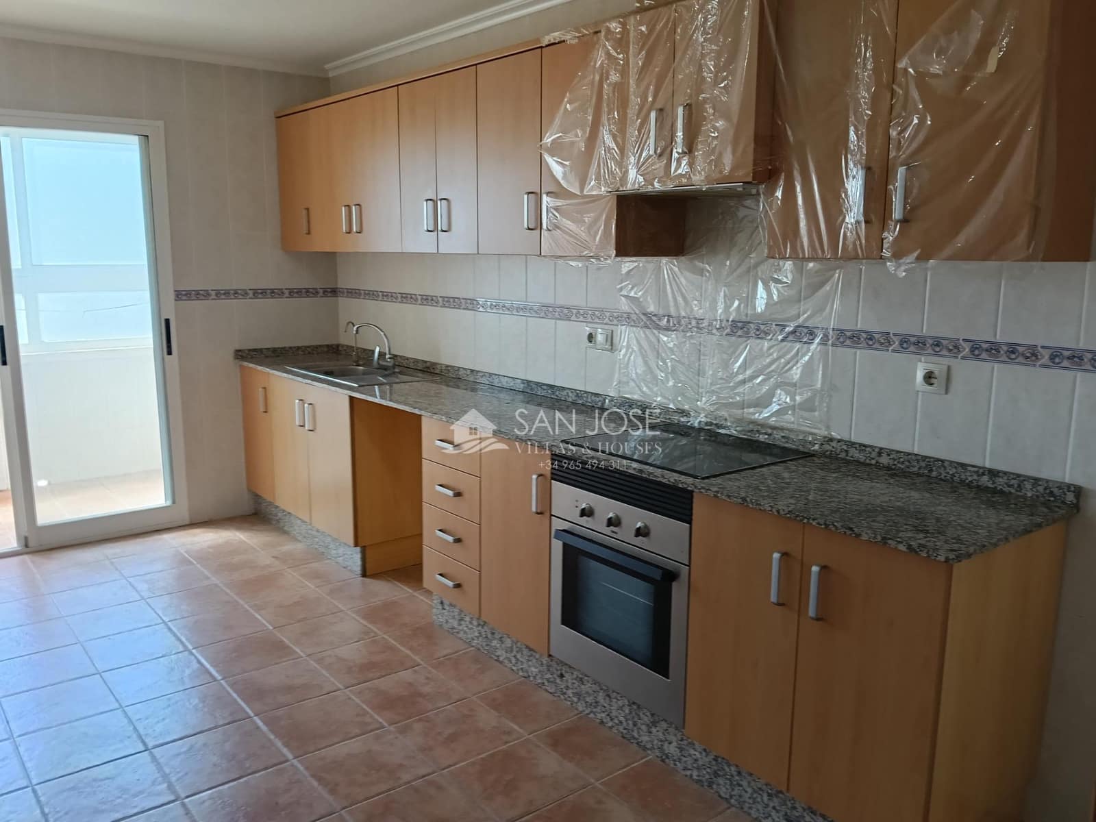 3 bedroom Flat for sale in Aspe with garage - € 165,000 (Ref: 9860289)