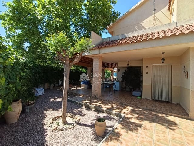 4 sypialnia Willa na sprzedaż w Monforte del Cid z basenem - 335 000 € (Ref: 9862048)