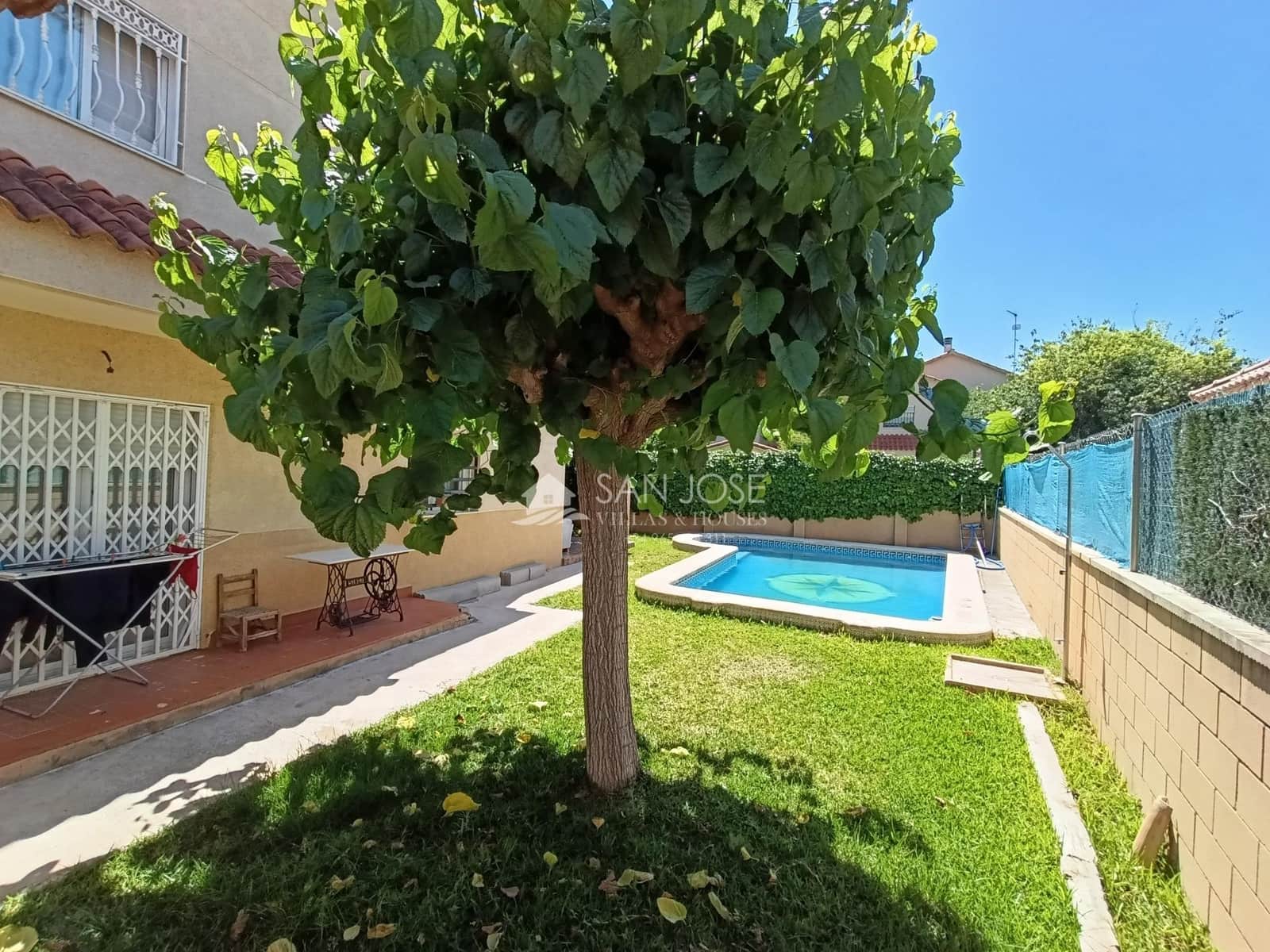 4 sypialnia Willa na sprzedaż w Monforte del Cid z basenem - 335 000 € (Ref: 9862048)