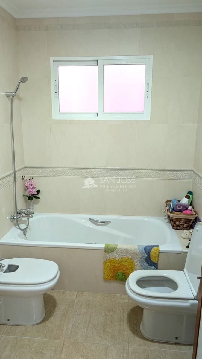 4 bedroom Flat for sale in Novelda - € 185,050 (Ref: 9892557)
