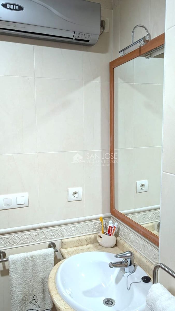 4 bedroom Flat for sale in Novelda - € 185,050 (Ref: 9892557)