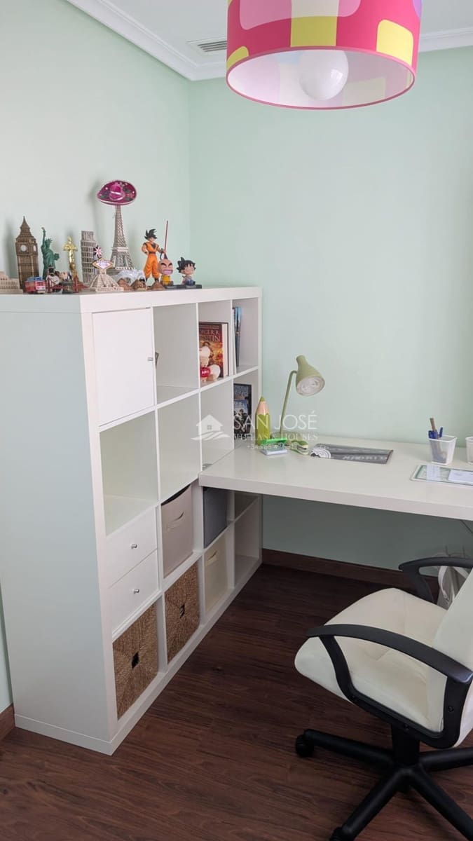 4 bedroom Flat for sale in Novelda - € 185,050 (Ref: 9892557)