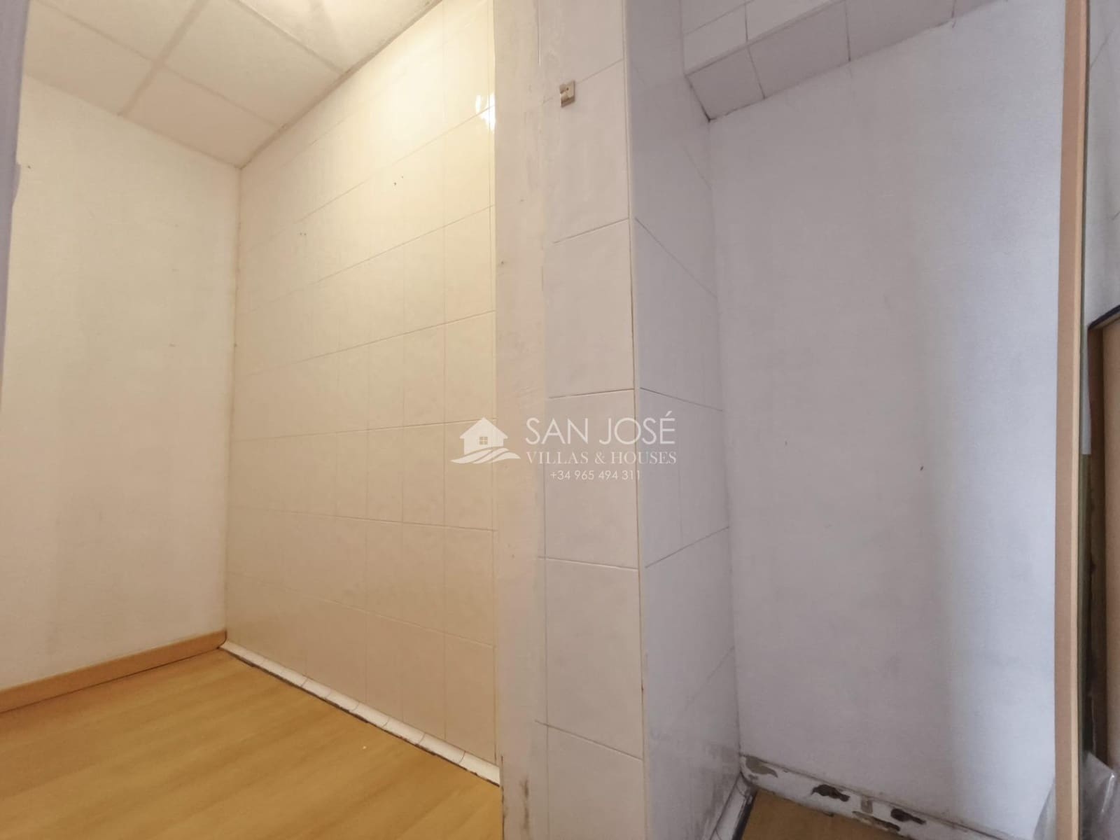 Comercial para arrendar em Aspe - 600 € (Ref: 9892558)