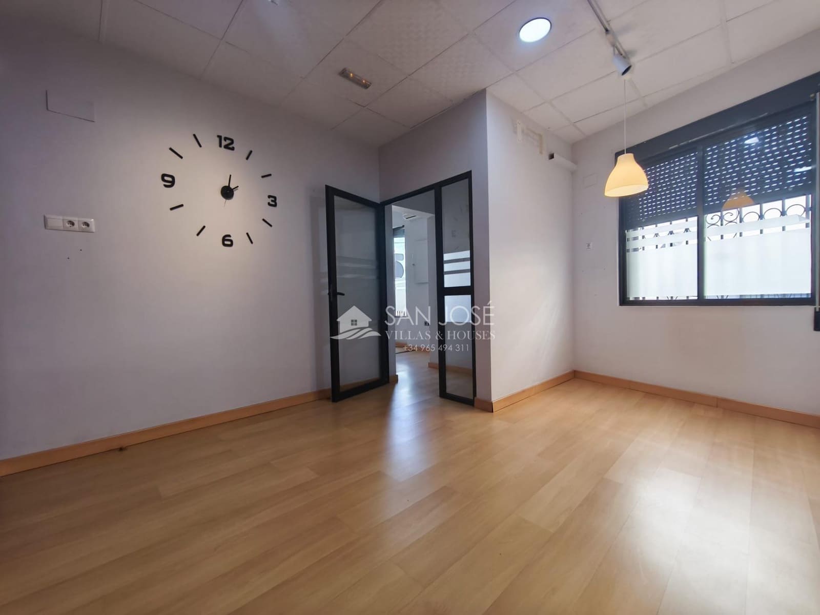 Comercial para arrendar em Aspe - 600 € (Ref: 9892558)