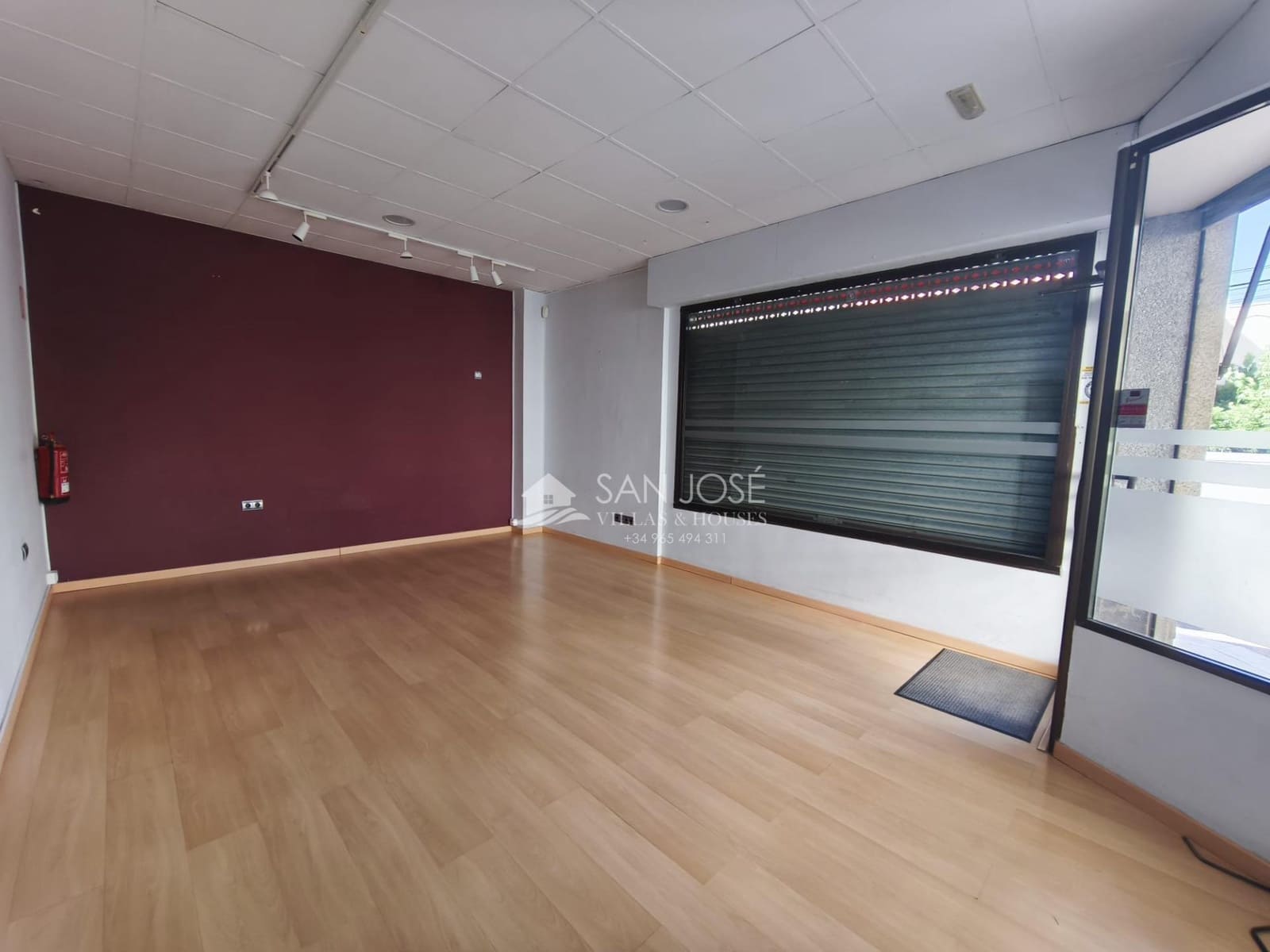 Comercial para arrendar em Aspe - 600 € (Ref: 9892558)