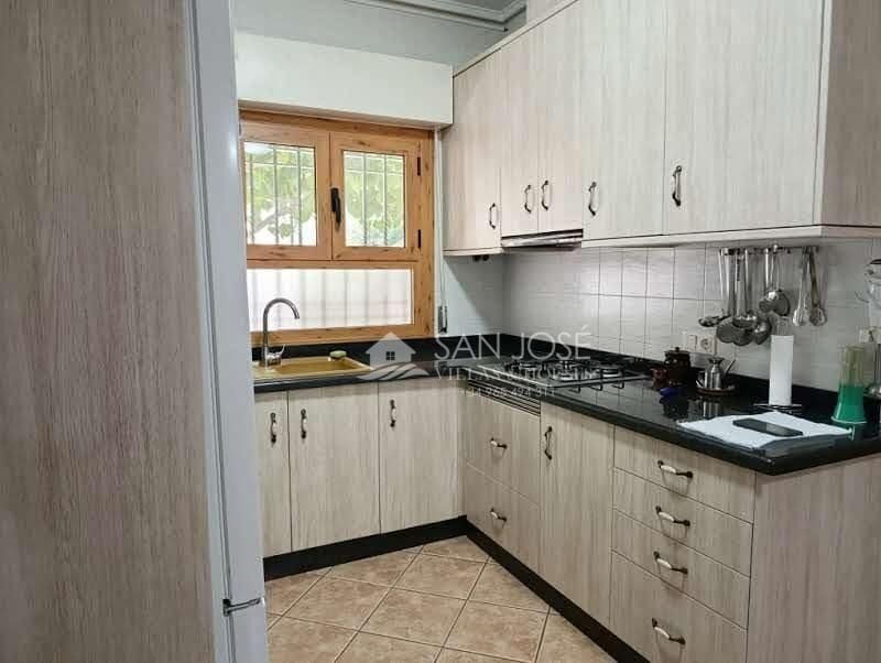 4 bedroom Villa for sale in Monforte del Cid with pool - € 315,000 (Ref: 9894082)