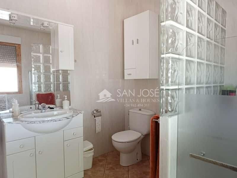 4 bedroom Villa for sale in Monforte del Cid with pool - € 315,000 (Ref: 9894082)