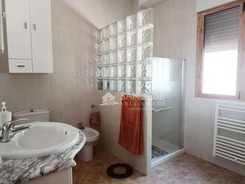 4 bedroom Villa for sale in Monforte del Cid with pool - € 315,000 (Ref: 9894082)